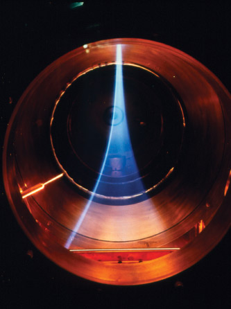 The blue haze of a hydrogen isotope plasma