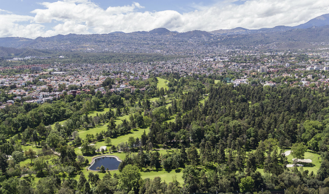 Aerial view of the green of a golf club in Tlalpan, Mexico City. 