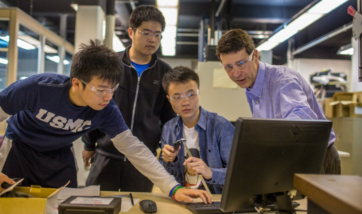 Lehigh professor Richard Vinci with students