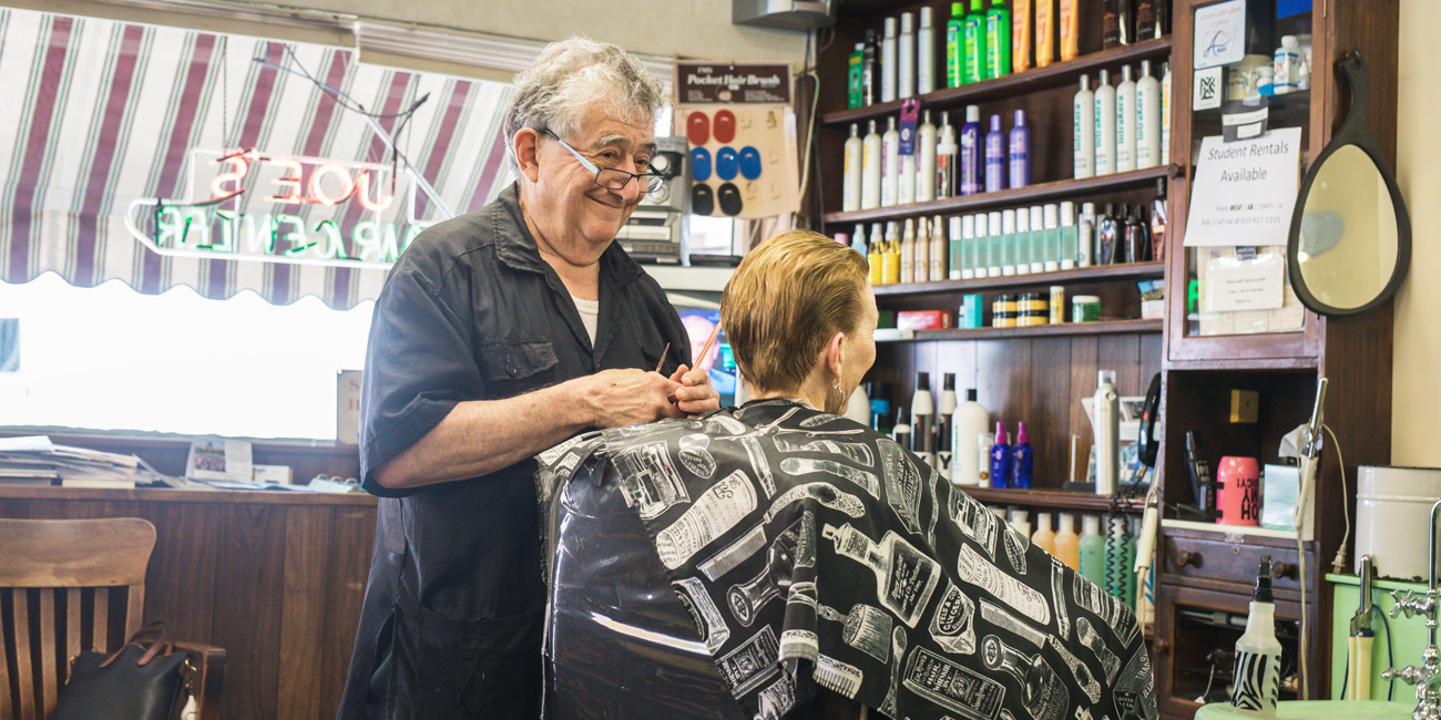 Joe D’Ambrosio giving a haircut