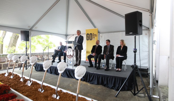 Lehigh President John Simon addresses crowd at the Health, Science and Technology Building groundbreaking. 