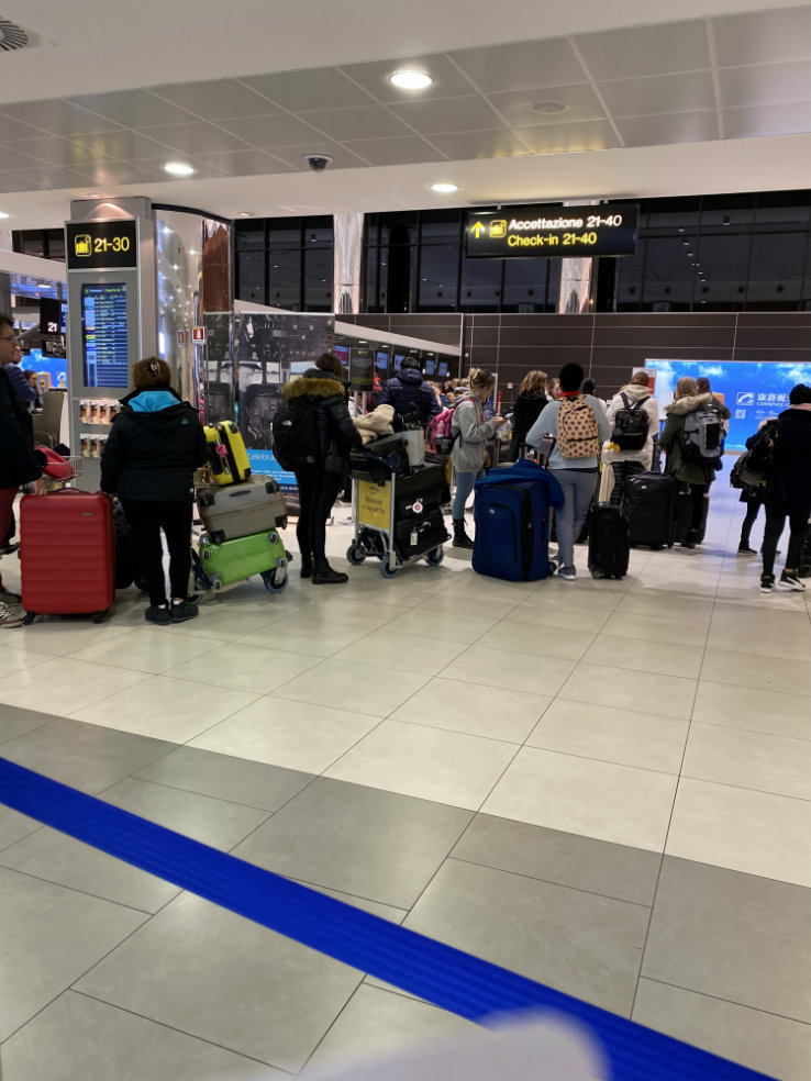 Line in Florence's airport