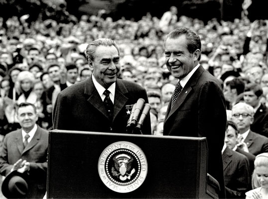 Soviet leader Leonid Brezhnev and U.S. President Richard Nixon 