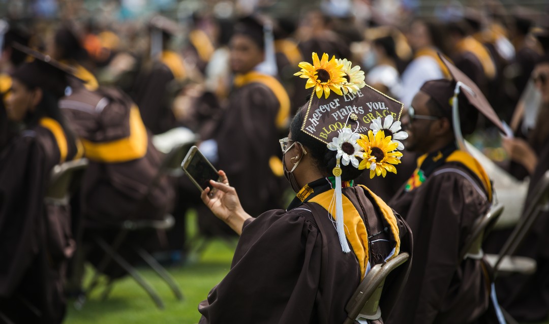 members of the Class of 2020 express themselves