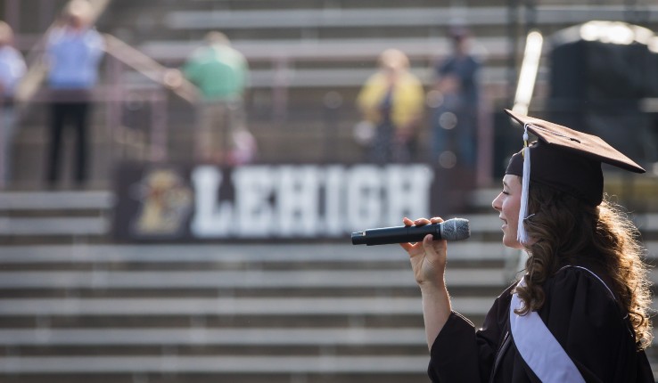 Nadine Clopton singing