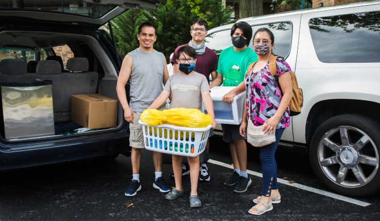 Bryan Montenegro ’25 and his family