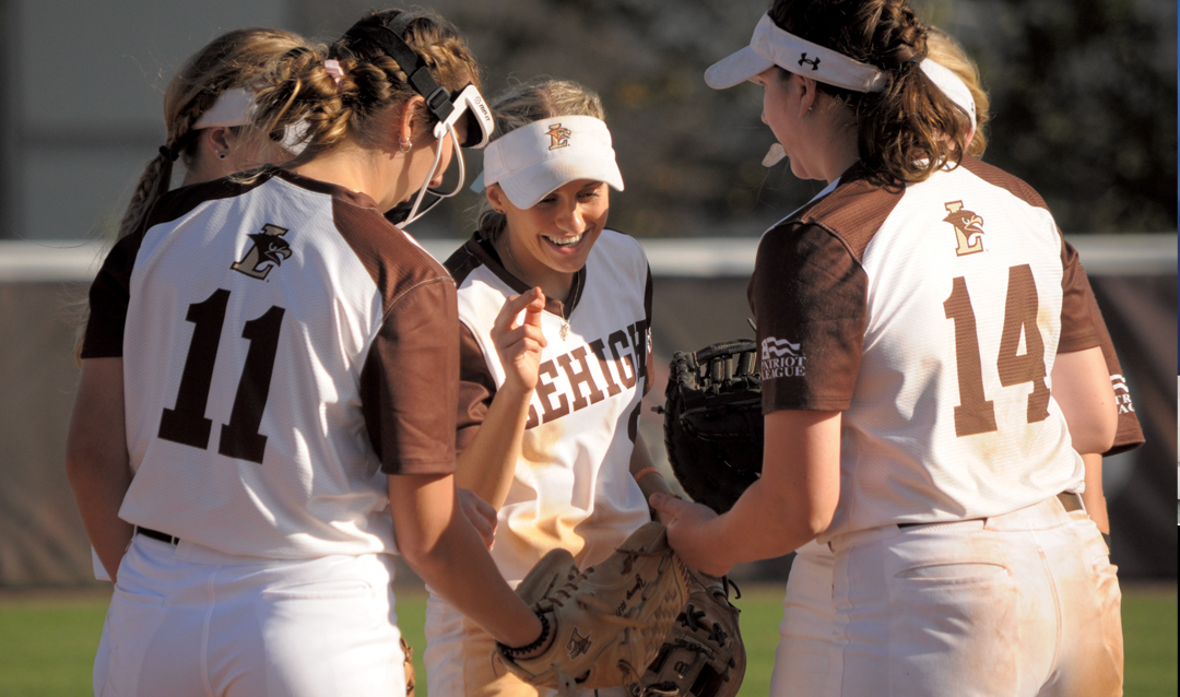 Carley Barjaktarovich with Lehigh teammates