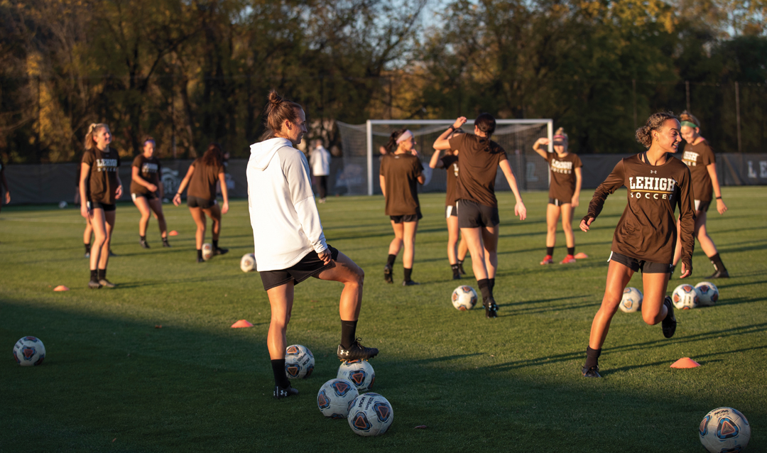 Gina Lewandowski ’07 coaching at Lehigh