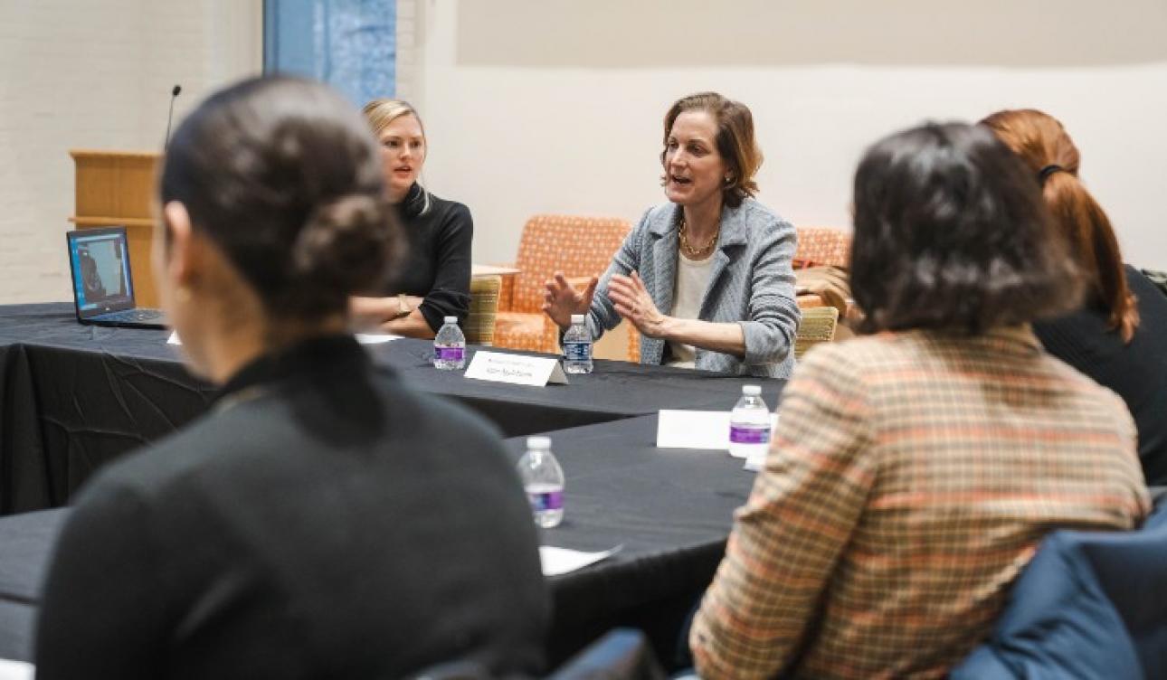 Anne Applebaum talks with students