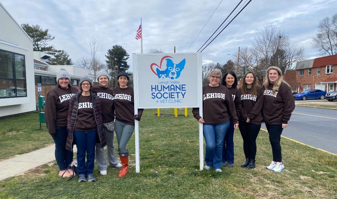 (Left to Right: Daniele Holland, Marci Levine, Madi Holland, Janele Krzywicki, Cindy Hart, Emily Ford, Shannon Keefer, Jessica Jackson)