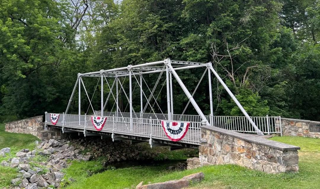 Walnut Street Bridge