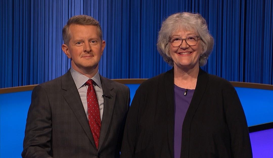 Kathy Olson with Ken Jennings 