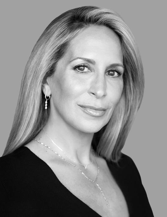 Dina DiLorenzo headshot