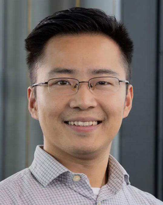 Zilong Pan headshot