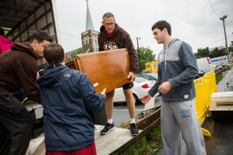 Volunteers_at_Lehigh_University_Great_South_Side_Sale_2017