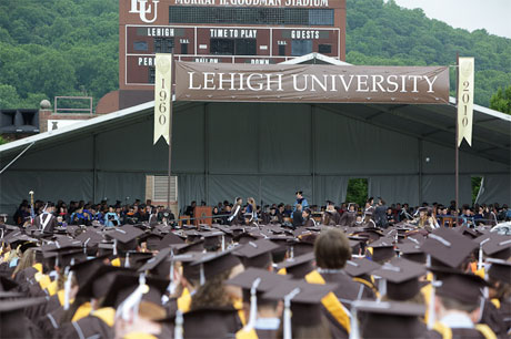 commencementCrowdSIZED