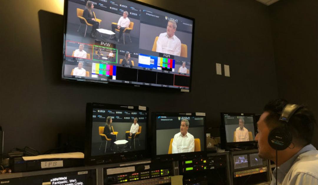 Carina Bonasera ’19 interviews Craig Gordon ’76