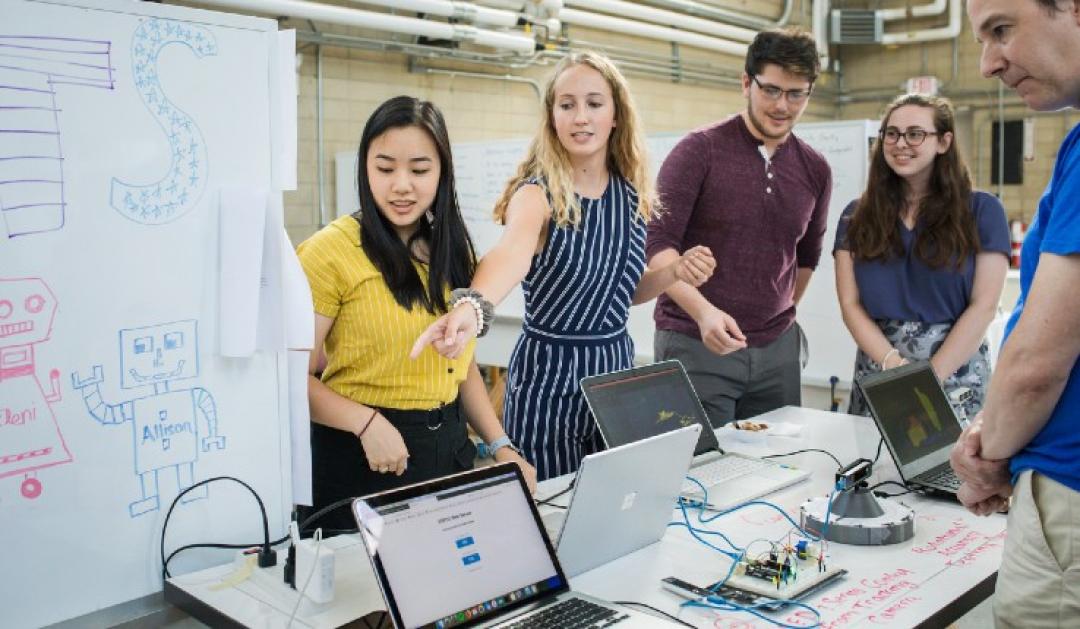 Students working on a Mountaintop project